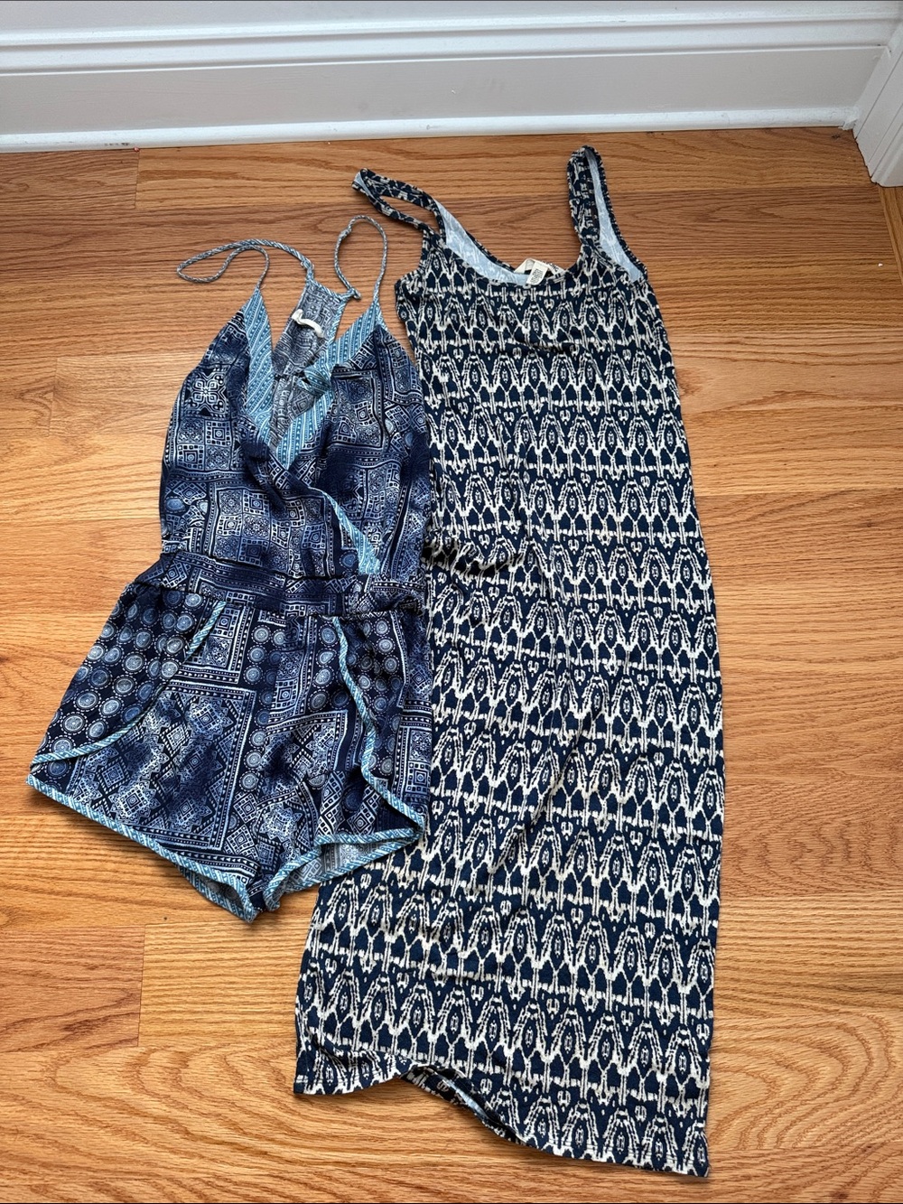 Billabong Navy and White Patterned Top